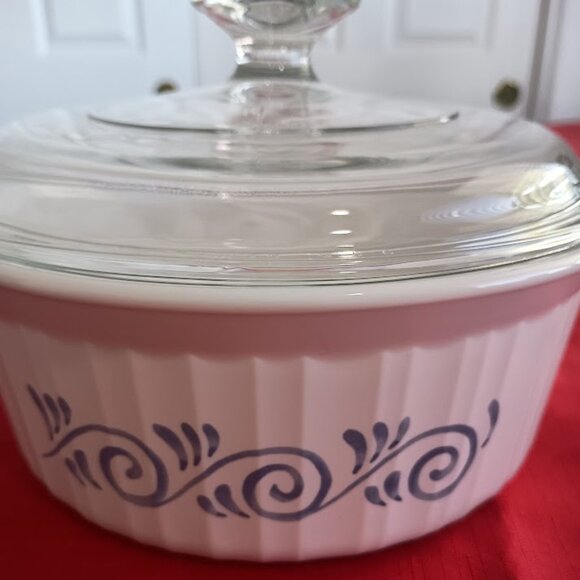 Corning ware F-5-B 1.6 Liter Oceanview Covered Casserole Dish - Picture 6 of 7